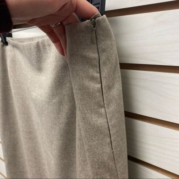 AKRIS Tan Wool Knee Length Pencil Skirt Size 12 - Picture 3 of 7